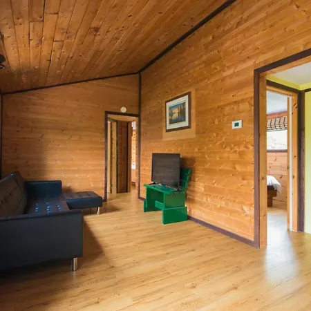 Beautiful 3 Bdrm + Bunkie Waterfront Cottage Near Gull Lake Minden Exterior photo