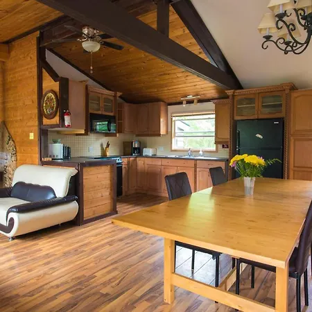 Beautiful 3 Bdrm + Bunkie Waterfront Cottage Near Gull Lake Minden Exterior photo